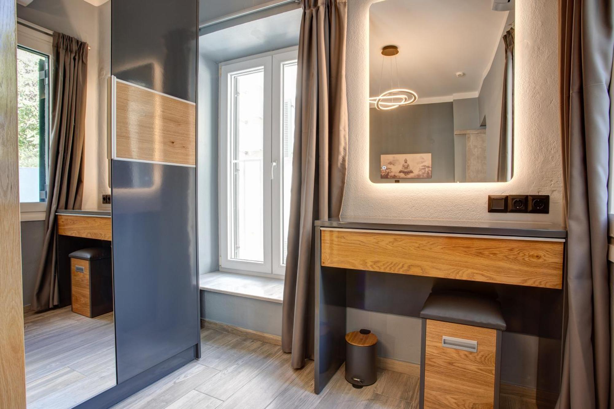 Agora Apartments Mytilíni Екстериор снимка