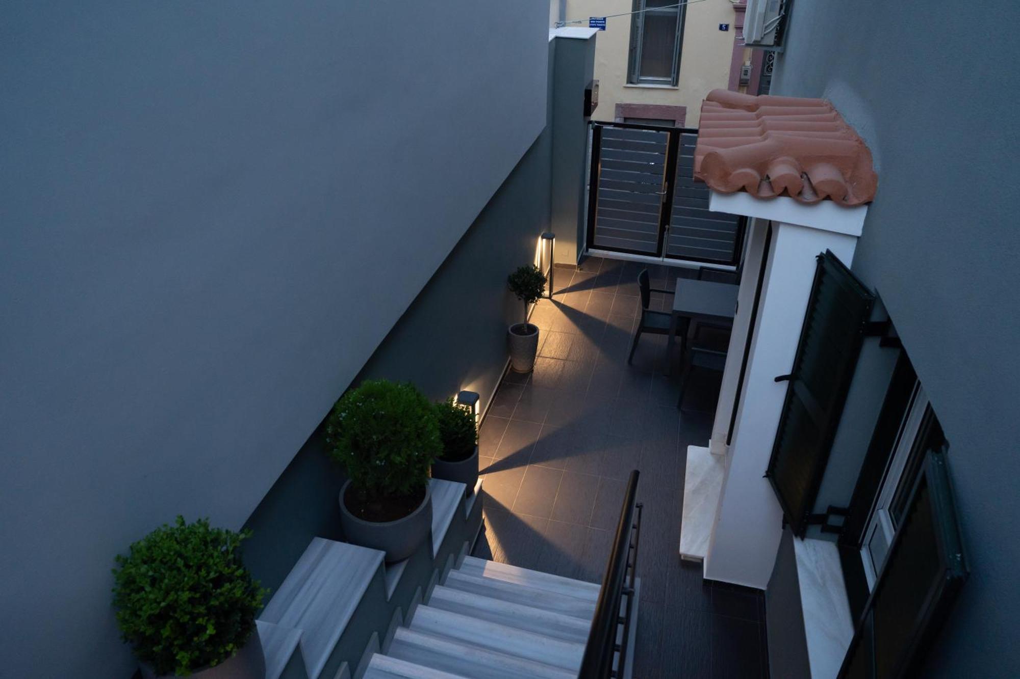 Agora Apartments Mytilíni Екстериор снимка